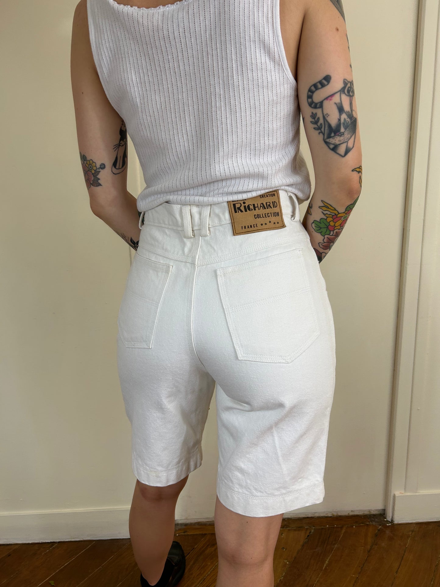 Short à strass T.36
