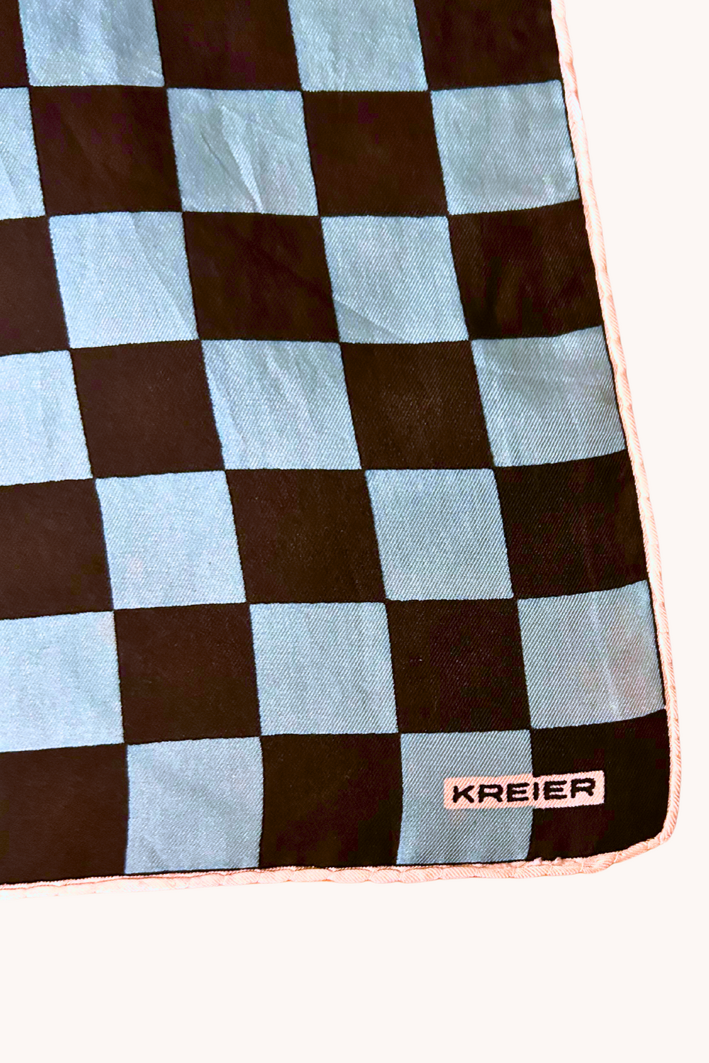 Foulard en soie imprimé damier