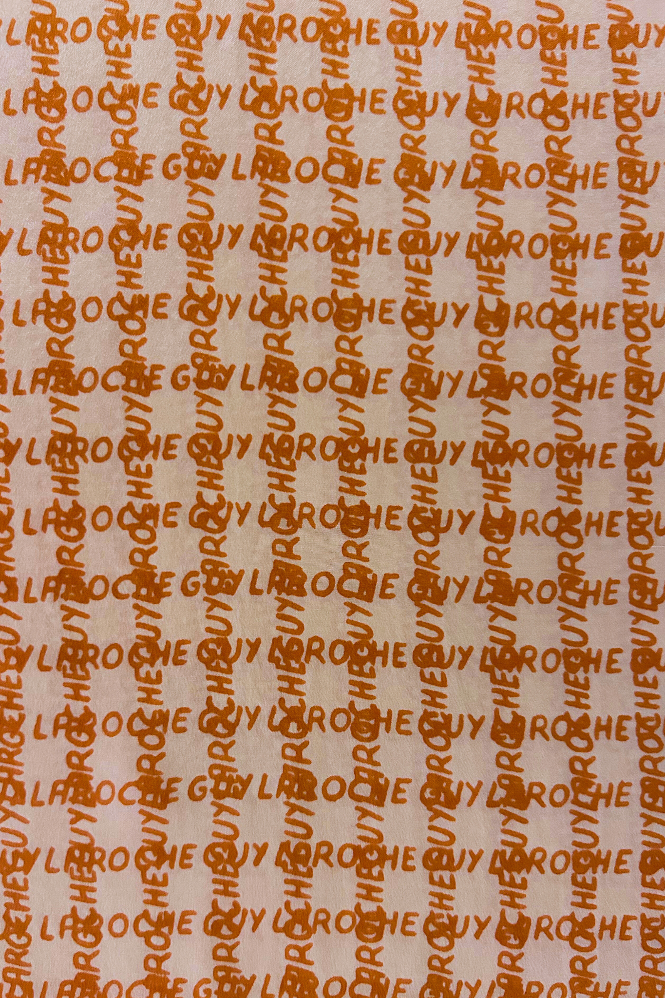 Foulard en soie Guy Laroche