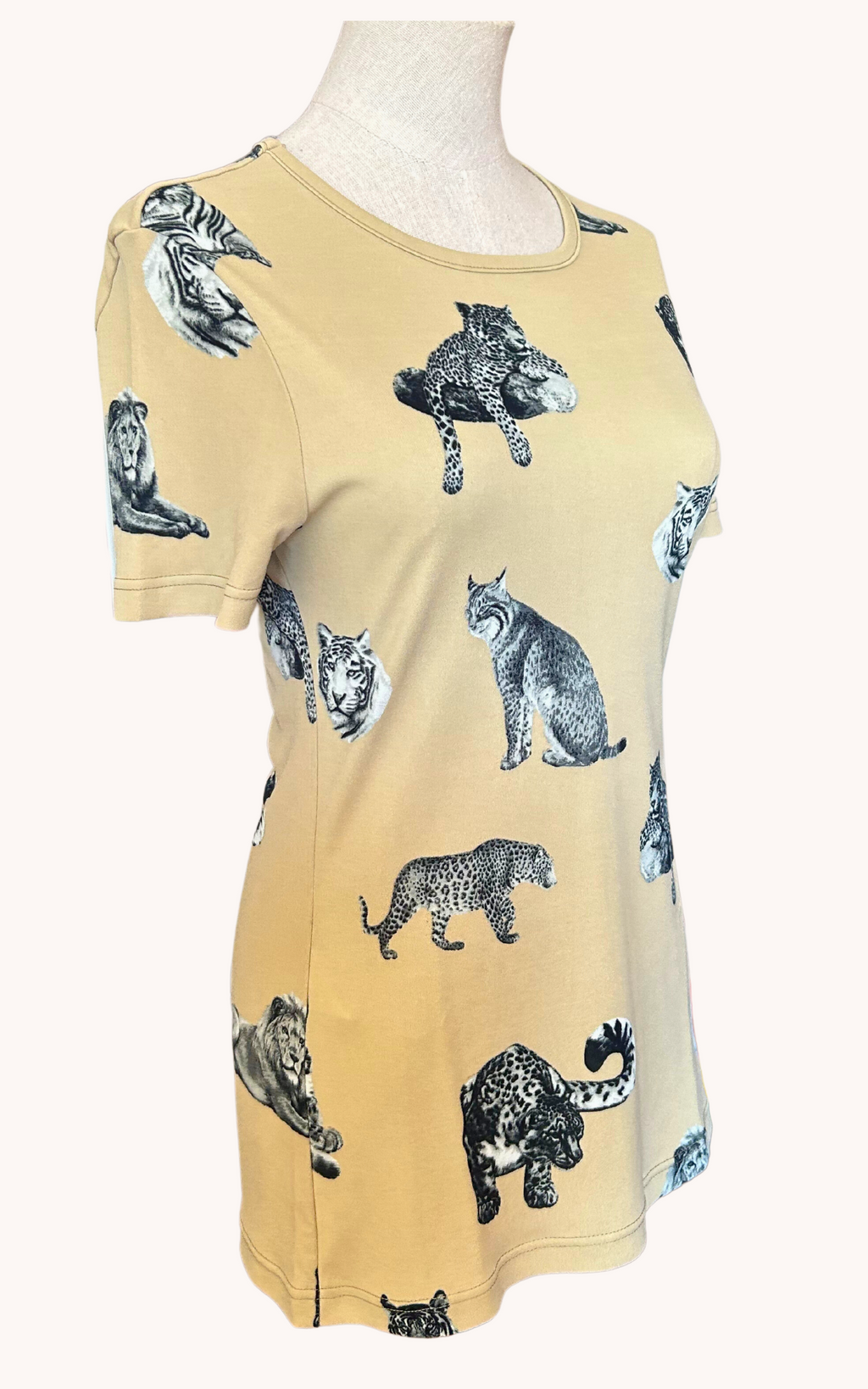 Tshirt imprimé fauves T.38